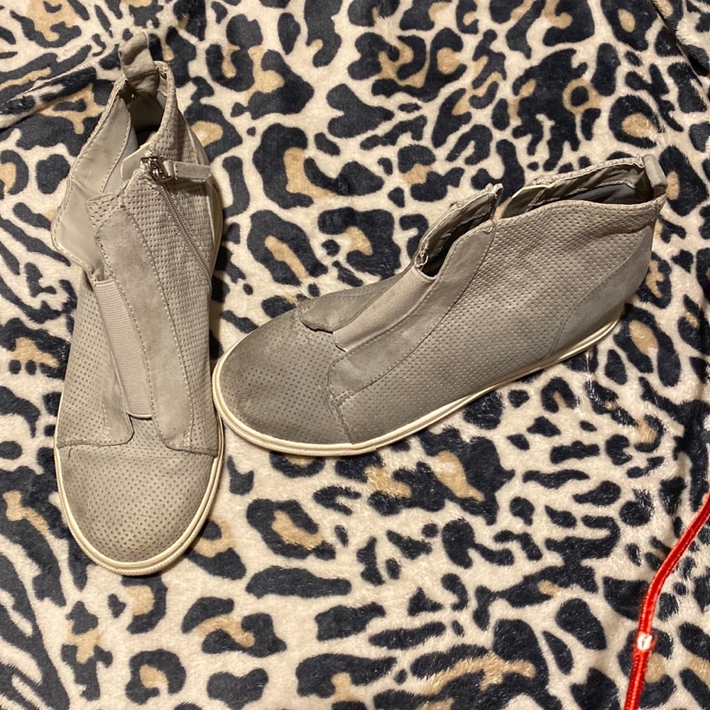 Grey platform shoes